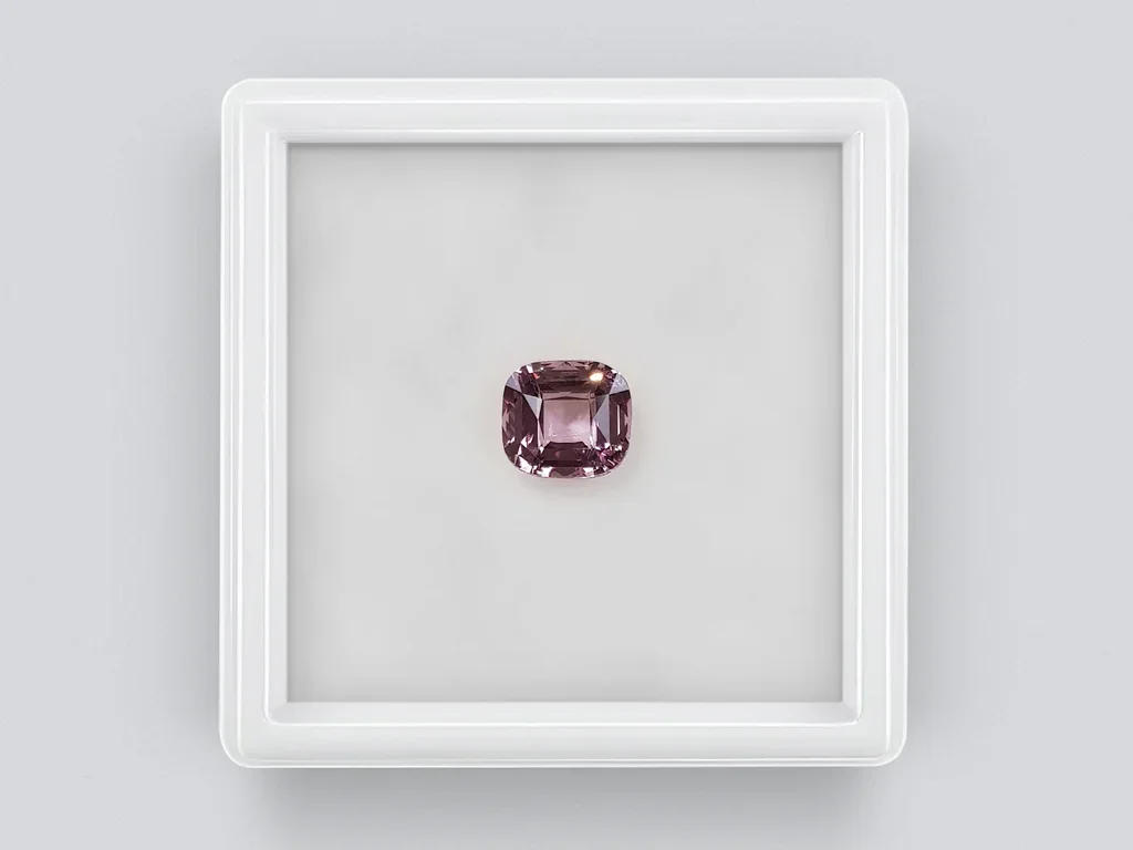 Pamir spinel cushion cut 0.99 carats Image №1