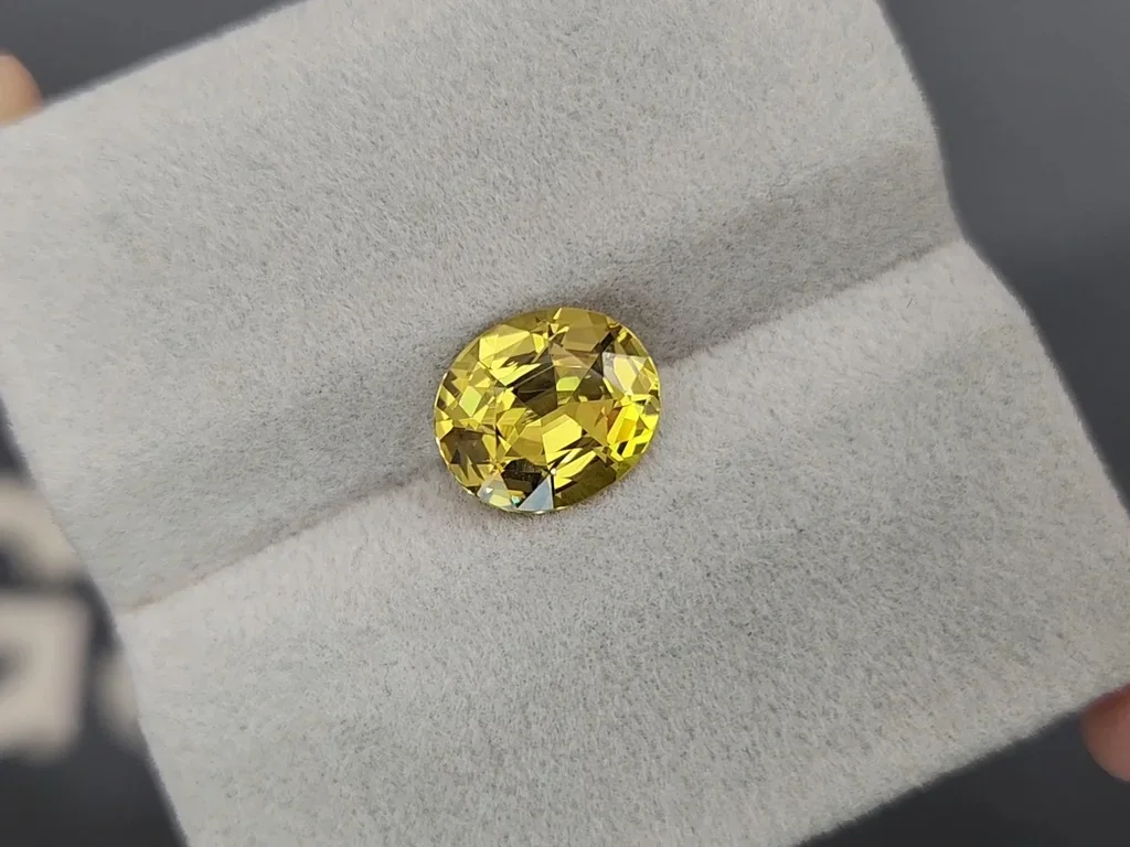 Granate de Mali talla ovalada 2,87 quilates, África Image №4