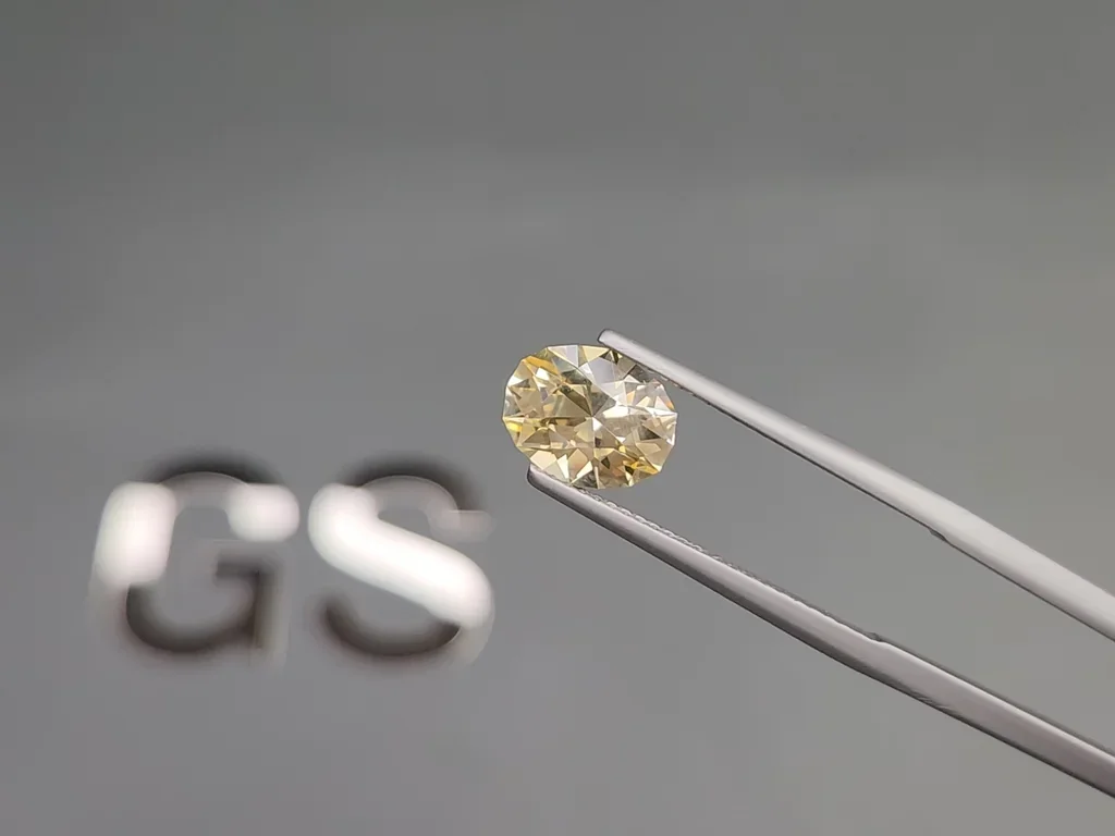 Unbeheizter pastellgelber saphir im ovalschliff 2,45 carats, Sri Lanka Image №3