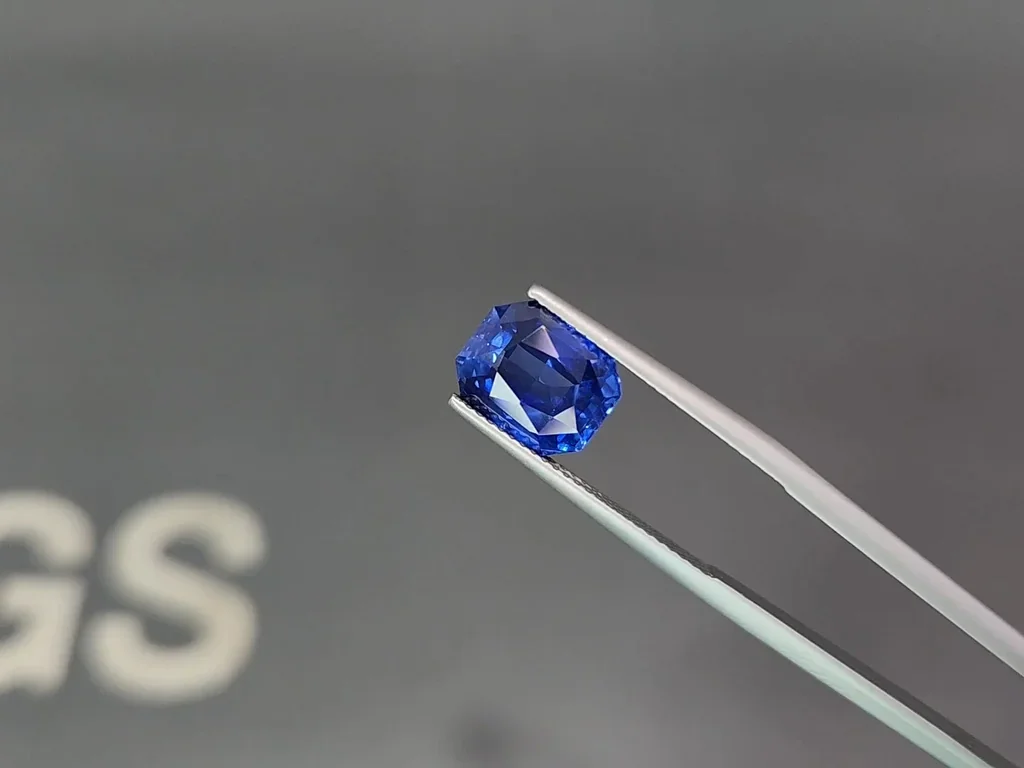 Zafiro azul real, talla octogonal 5,02, Sri Lanka Image №3
