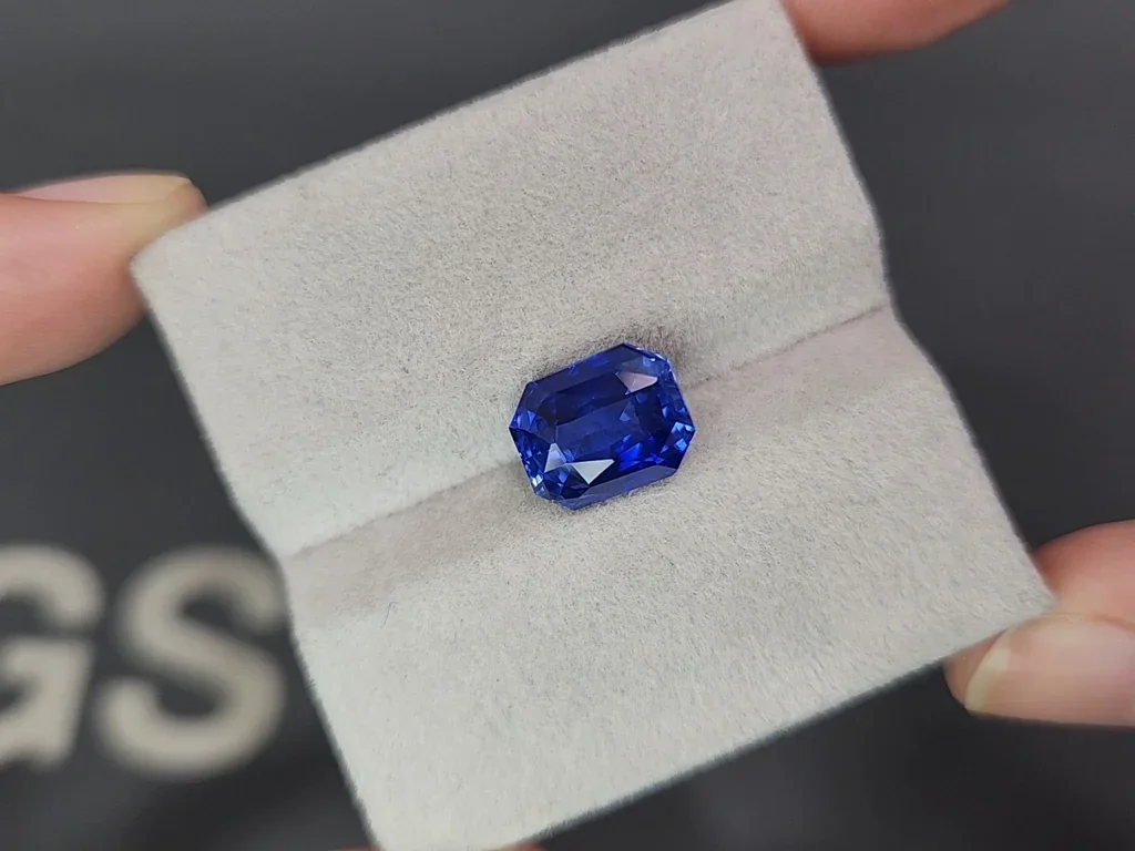 Zafiro azul real, talla octogonal 5,02, Sri Lanka Image №4