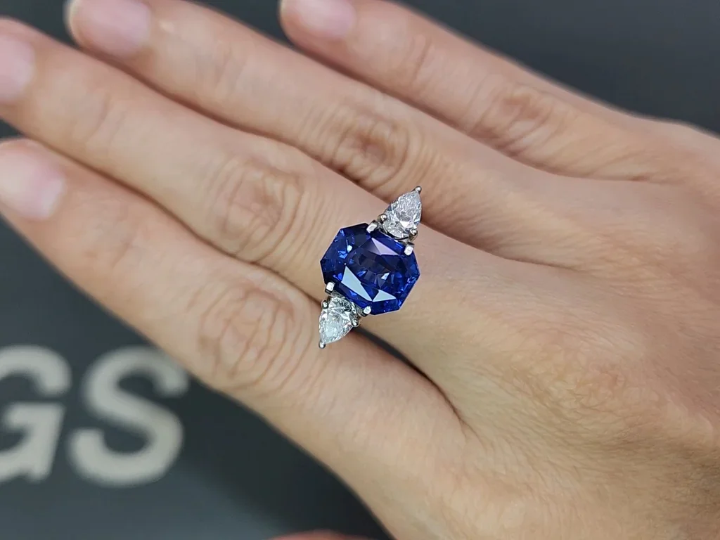 Zafiro azul real, talla octogonal 5,02, Sri Lanka Image №5