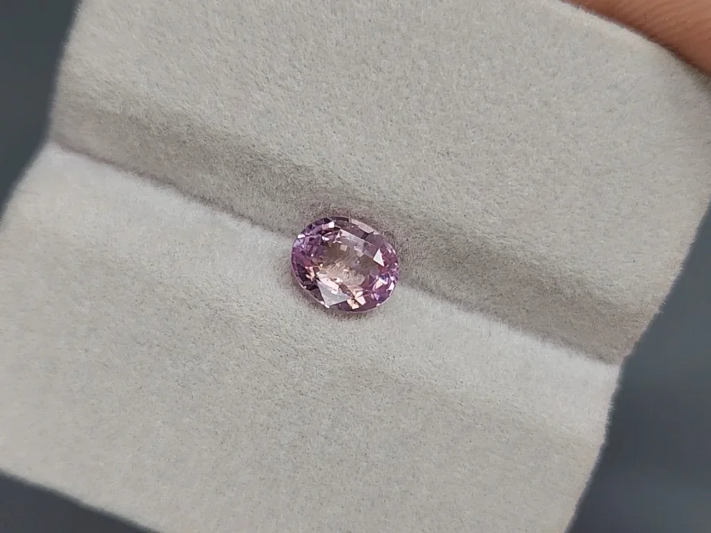 Padparadscha sapphire oval cut 1.56 carats, Madagascar Image №4