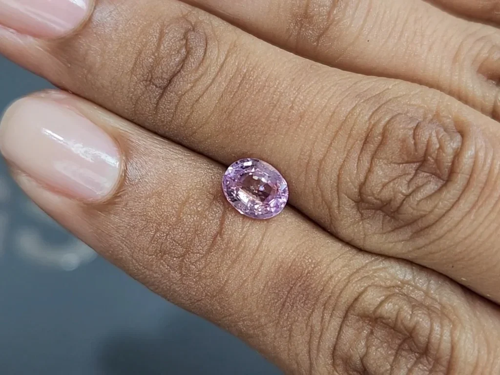 Padparadscha sapphire oval cut 1.56 carats, Madagascar Image №2
