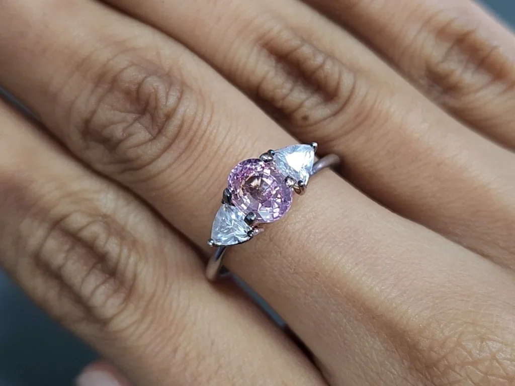 Padparadscha sapphire oval cut 1.56 carats, Madagascar Image №5