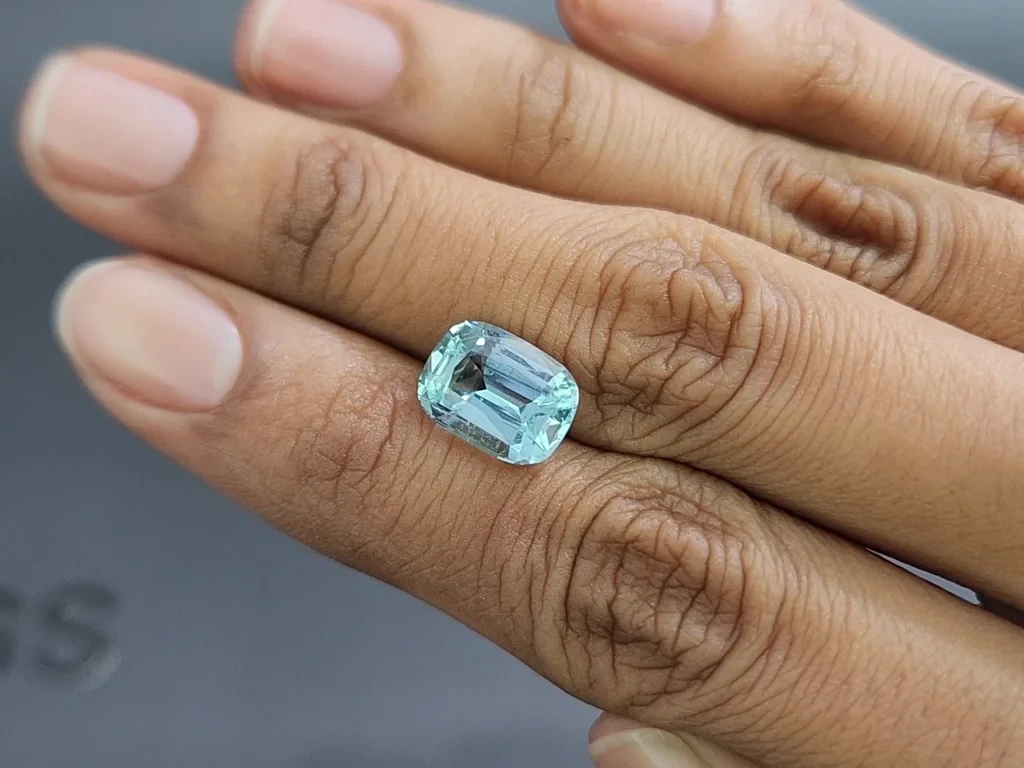 Aquamarin kissenförmiger 3,79 karat, Madagaskar  Image №2