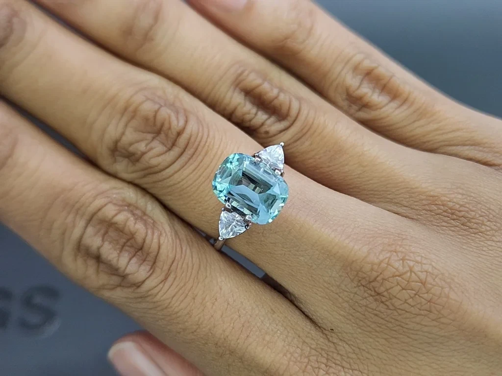 Aquamarin kissenförmiger 3,79 karat, Madagaskar  Image №5