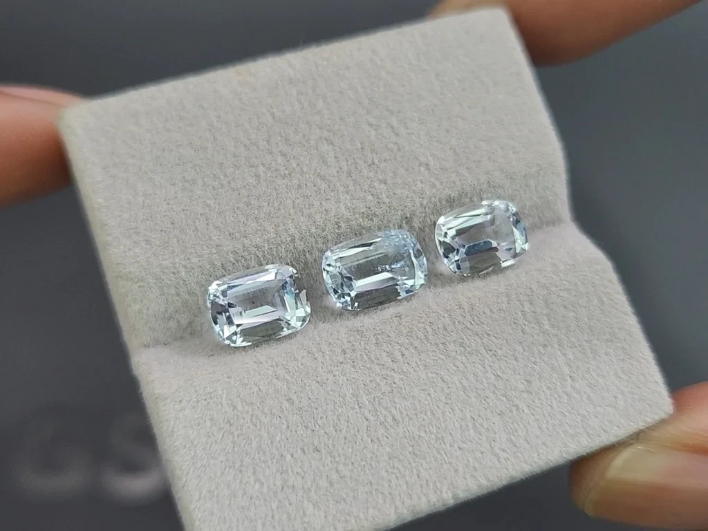 Set aus kissenförmigen aquamarinen 4,29 karat, Madagaskar Image №5