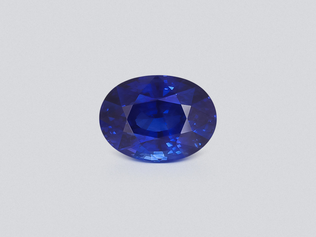 Lot #2. Royal Blue sapphire in oval cut  5.10 carats, Sri Lanka Image №1