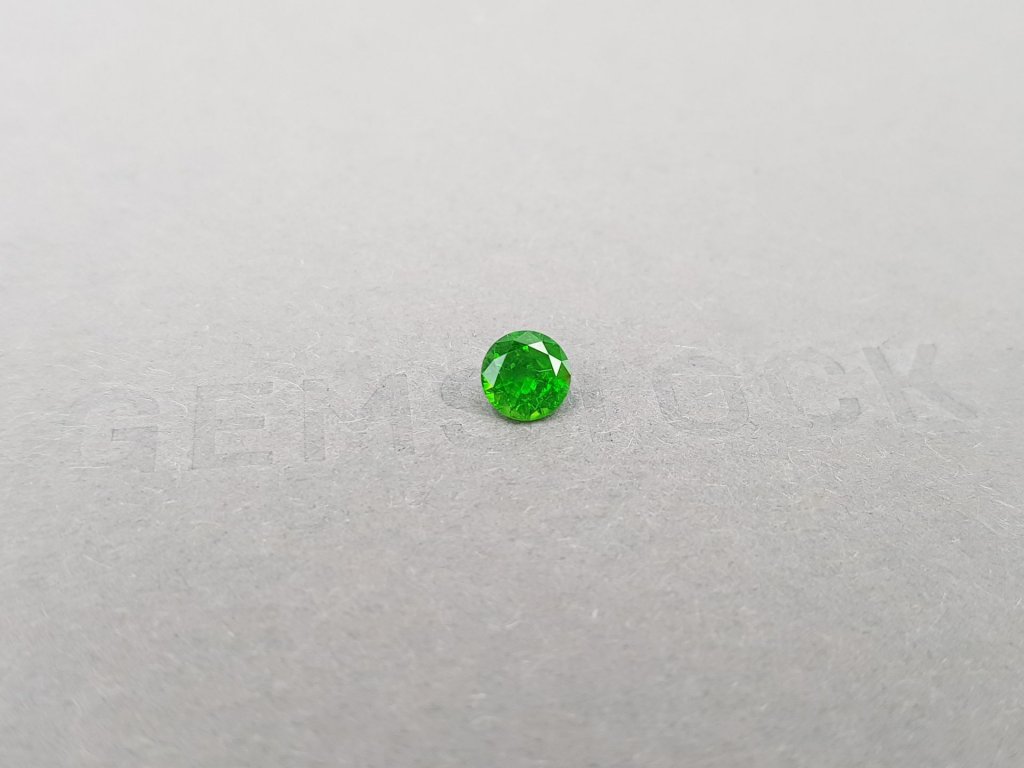 Russian demantoid with horse tail like inclision 0.58 ct Image №2