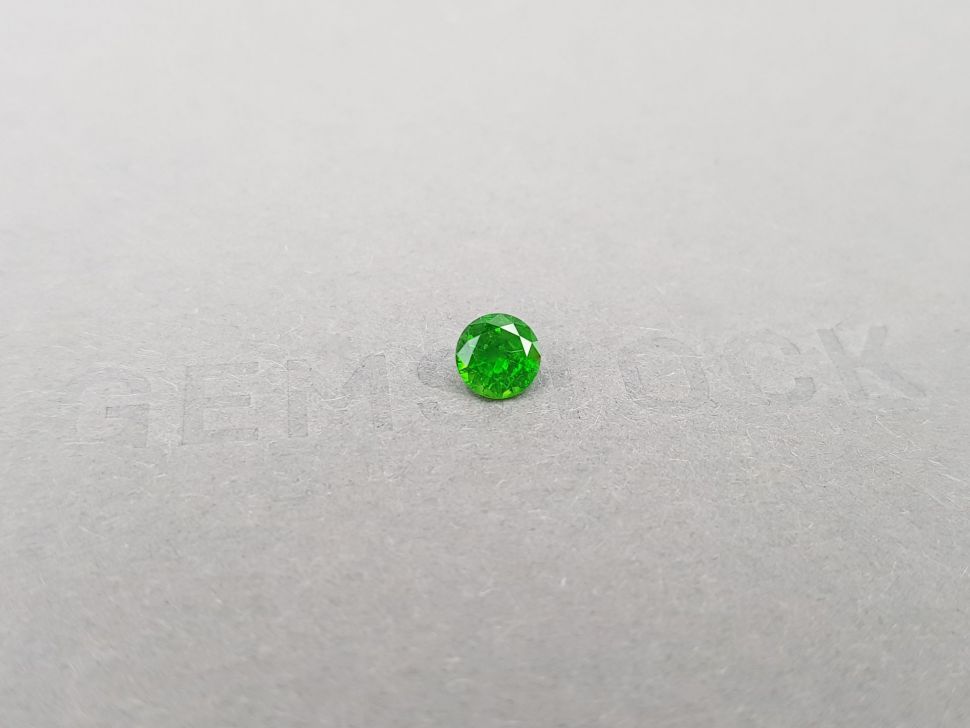 Russian demantoid with horse tail like inclision 0.58 ct Image №2