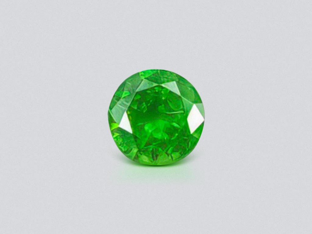 Uraler Demantoid mit Pferdeschwanzeinschluss 0,58 Karat Image №1