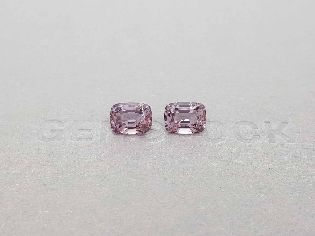 Pair of greyish purple cushion cut spinels 3.90 ct, Burma Image №1