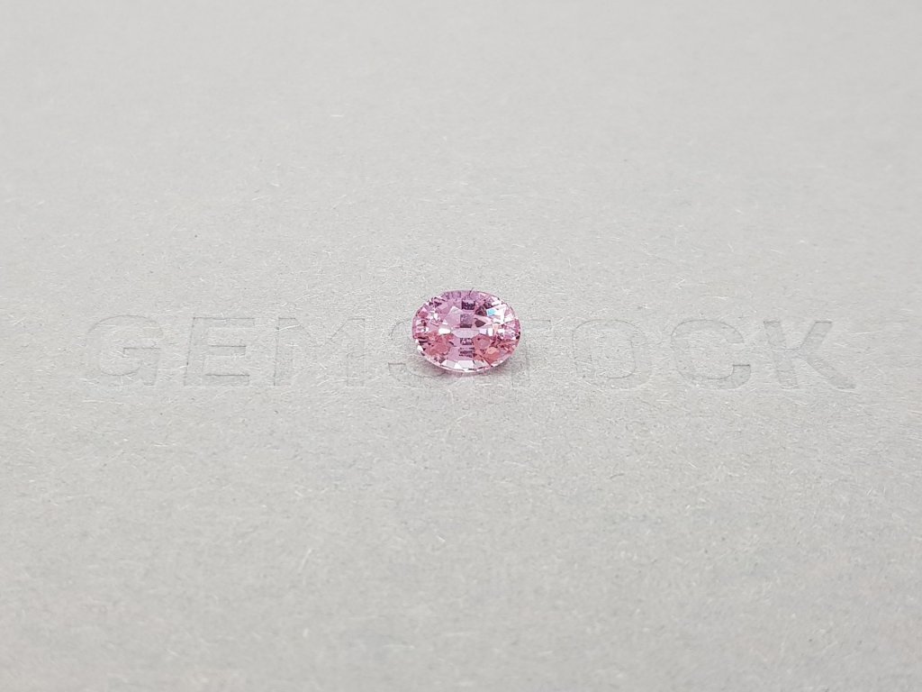 Unheated pink sapphire from Madagascar in oval cut 1.35 ct Image №1