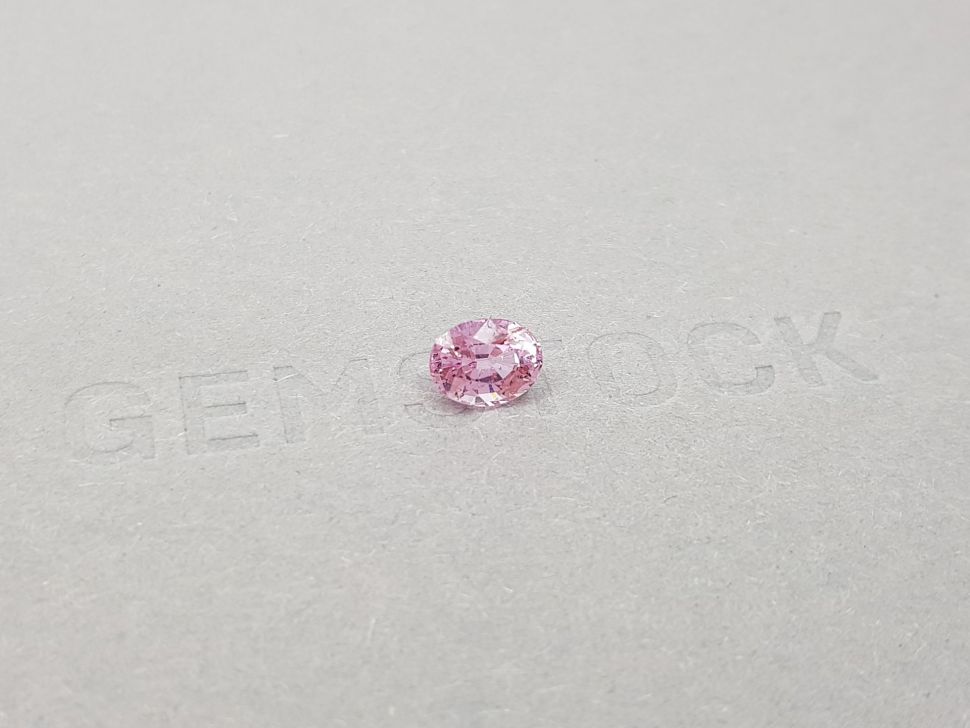 Unheated pink sapphire from Madagascar in oval cut 1.35 ct Image №2