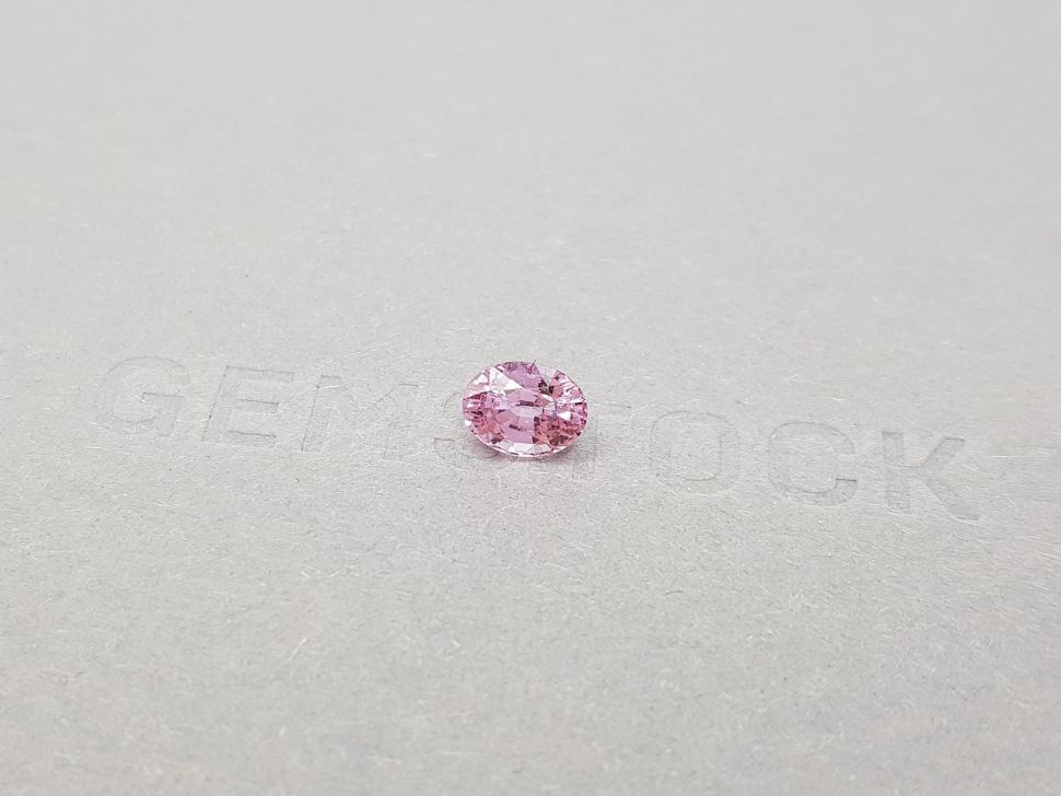 Ring with natural pink sapphire 1.35 ct and diamonds in 18K white gold Image №7