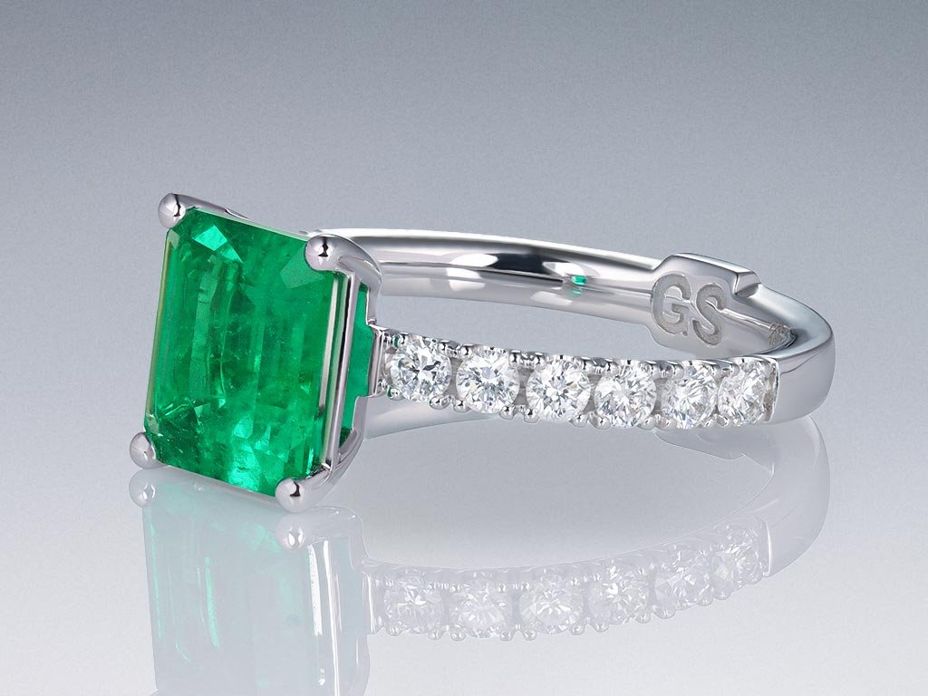 Ring with colombian Muzo Green emerald 1.46 ct and diamonds in 18K white gold Image №3