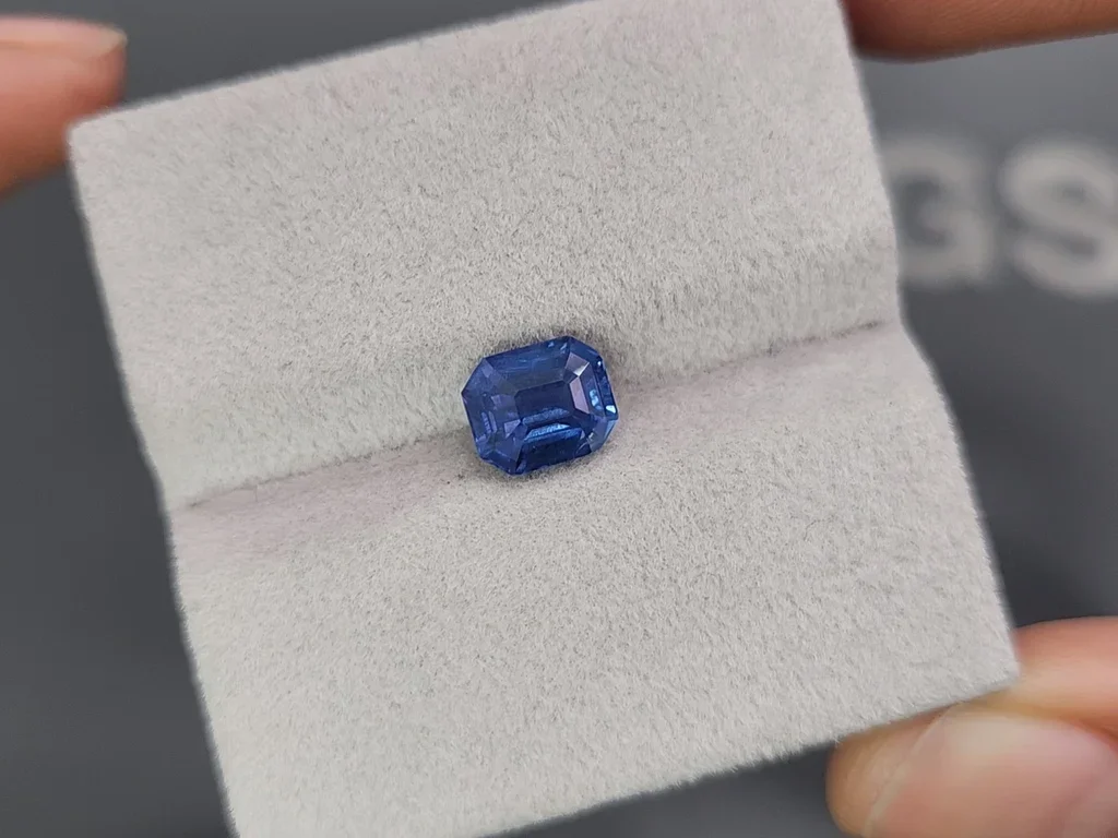 Rare spinelle de cobalt bleu taille octogonale 2,11 carats, Tanzanie Image №4