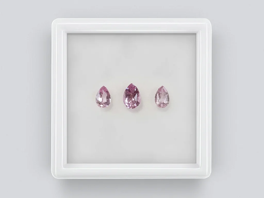 Pear cut spinel set 1.52 carats Image №1