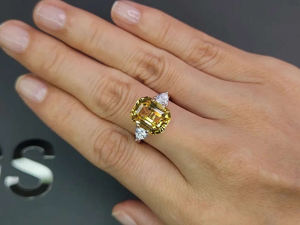 Untreated Golden yellow sapphire in octagon cut 8.48 carats, Sri Lanka Image №5