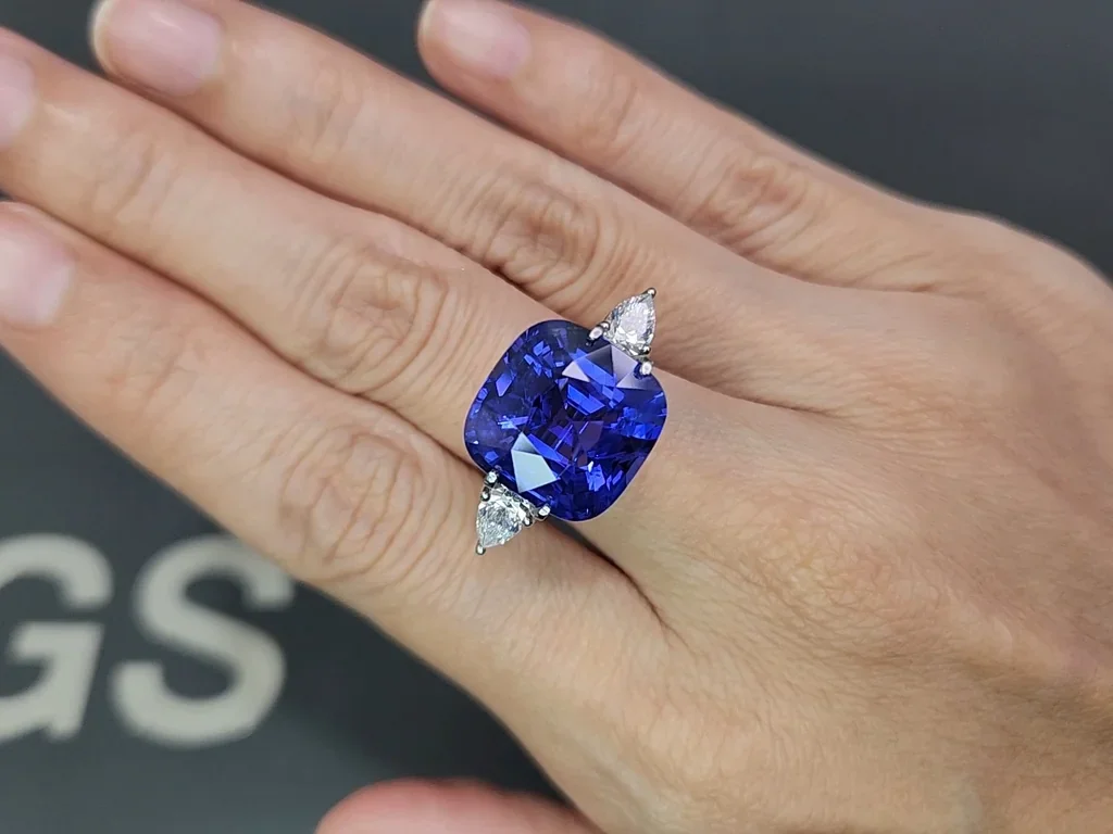 Unheated sapphire Royal Blue cushion cut 13.23 carats, Sri Lanka, GRS Image №5