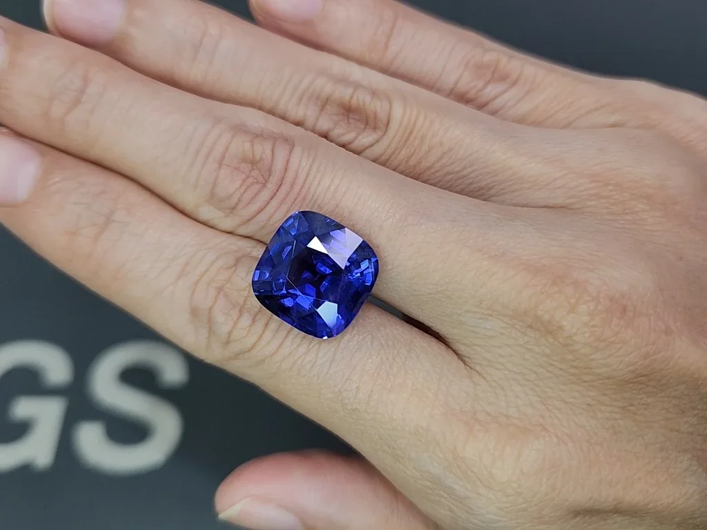 Unheated sapphire Royal Blue cushion cut 13.23 carats, Sri Lanka, GRS Image №2
