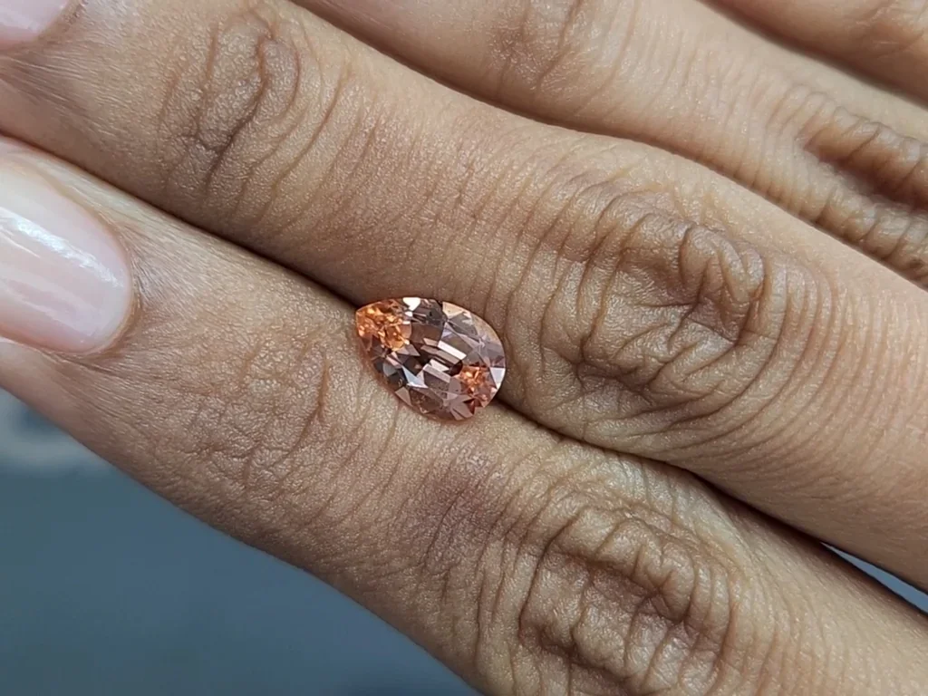 Topaz Imperial  pear cut 1.76 carats, Brazil Image №2