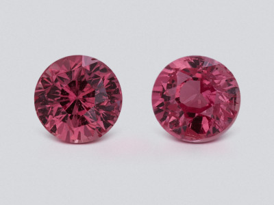 Pair of sapphires Padparadscha oval cut  4.01 carats, Sri Lanka photo