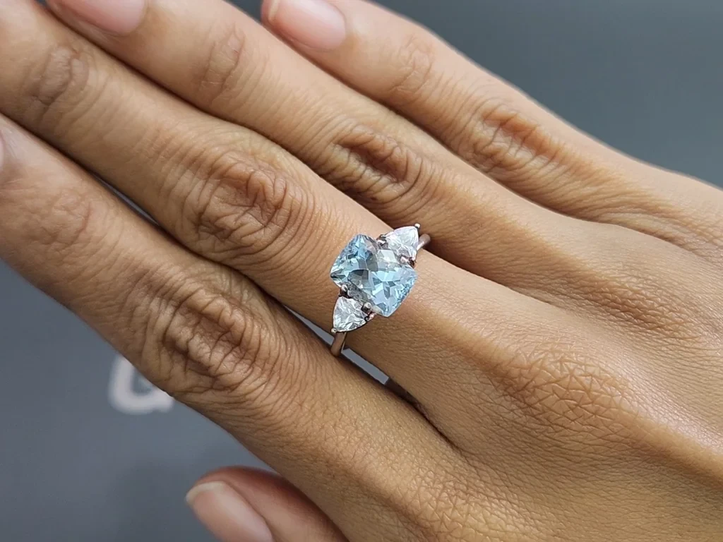 Kissenförmiger aquamarin 2,79 karat, Madagaskar  Image №5