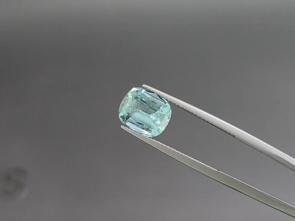 Aquamarin kissenförmiger 2,94 karat, Madagaskar  Image №3
