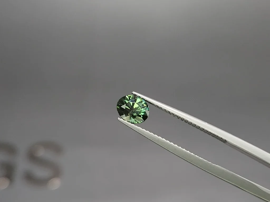 Saphir non chauffé de couleur bleu sarcelle, taille ovale 1,30 carat, Madagascar Image №3