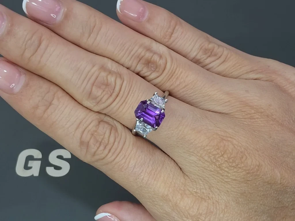 Unheated sapphire vivid-violet octagon cut 2.03 carats, Madagascar Image №5