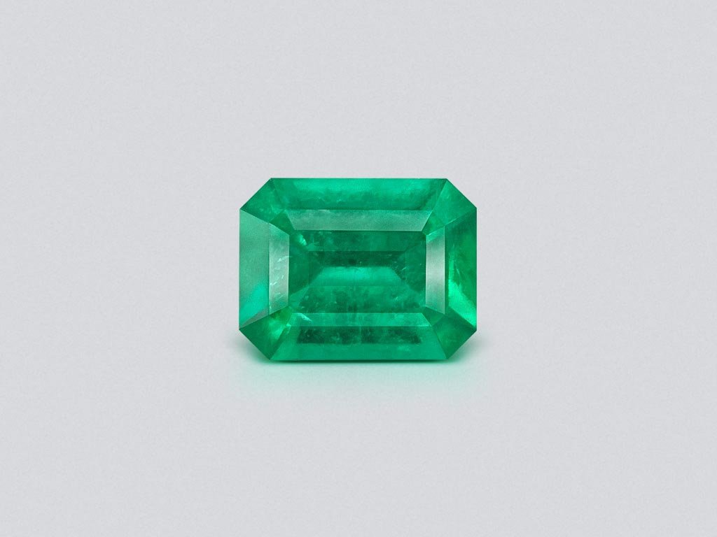 Colombian Vivid Green emerald octagon cut 0.99 ct Image №1