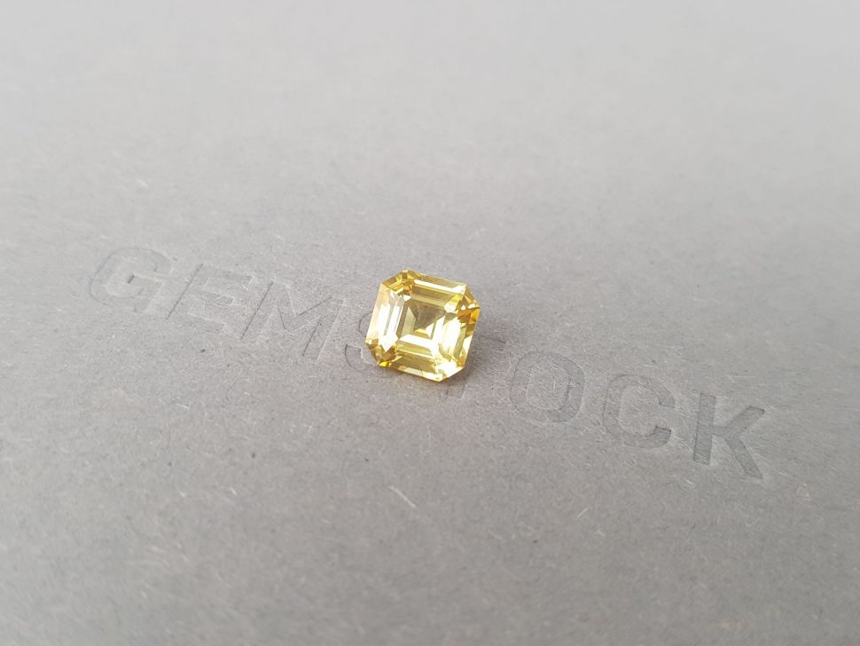 Golden sapphire in octagon cut 2.07 ct, Sri Lanka Image №3