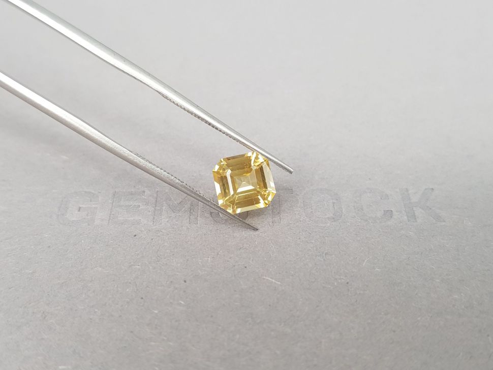 Golden sapphire in octagon cut 2.07 ct, Sri Lanka Image №4