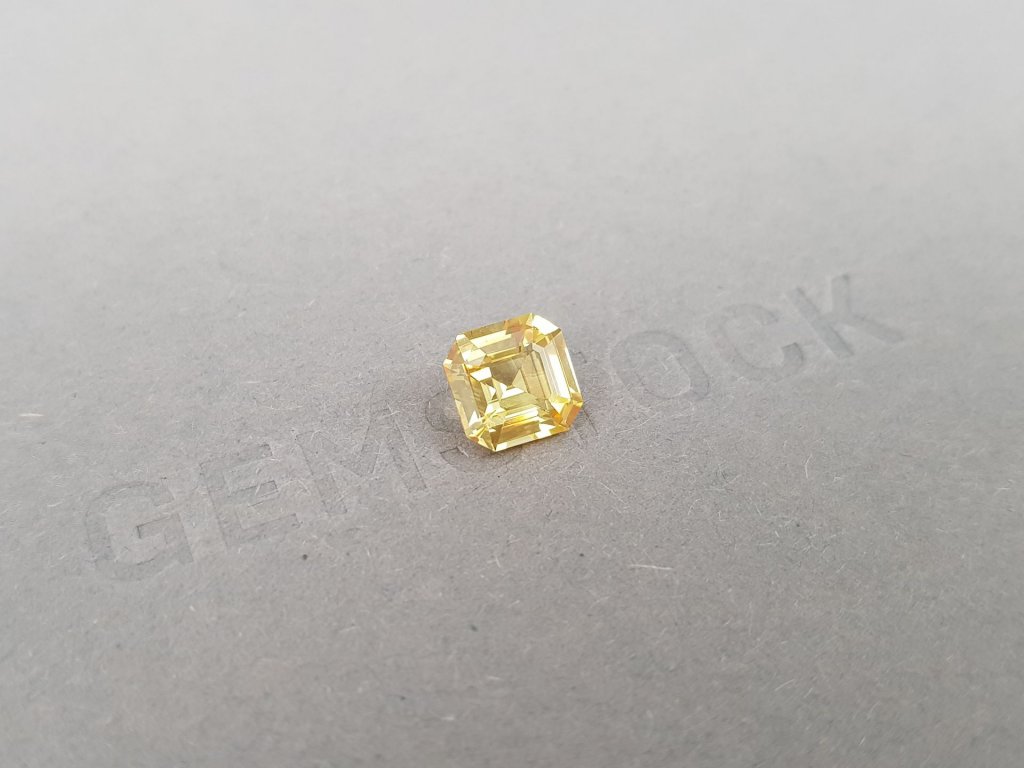 Golden sapphire in octagon cut 2.07 ct, Sri Lanka Image №2