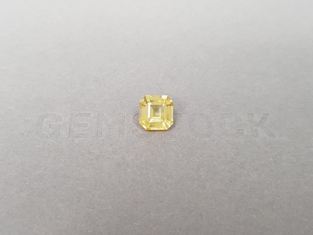 Golden sapphire in octagon cut 2.07 ct, Sri Lanka Image №1