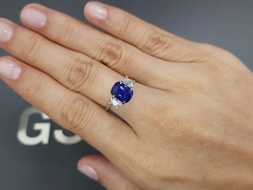 Royal Blue sapphire 2.51 carats in cushion cut, Sri Lanka Image №5