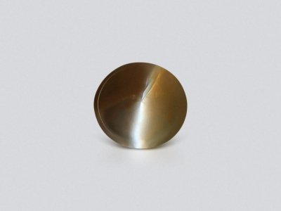 Cat's eye chrysoberyl in cabochon cut 4.25 carats, Sri Lanka photo