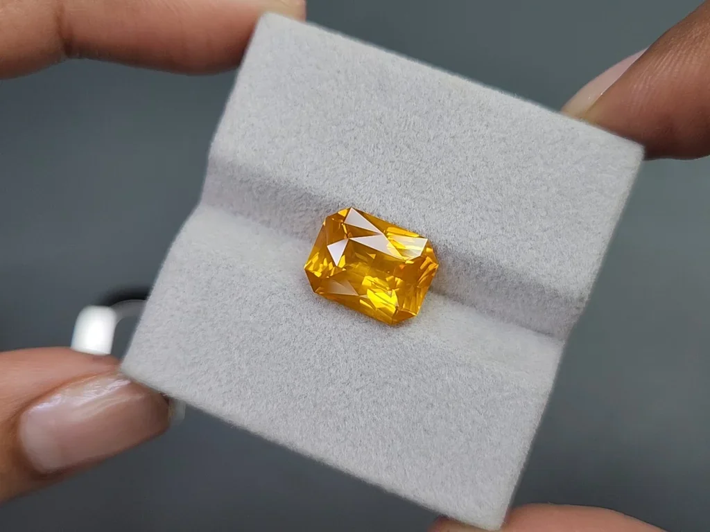 Sapphire yellow orange radiant cut 5.93 carats, Sri Lanka Image №4