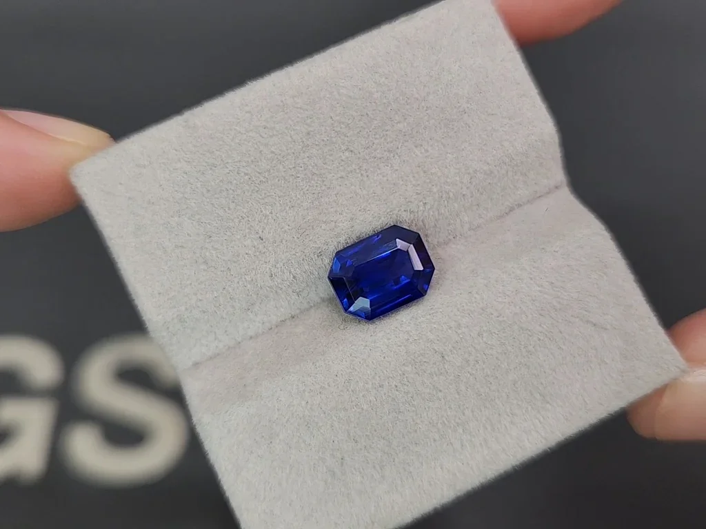 Saphir bleu royal taille octogone de 3,14 carats, Sri Lanka Image №4