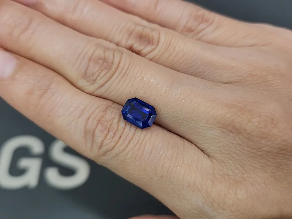 Saphir bleu royal taille octogone de 3,14 carats, Sri Lanka Image №2