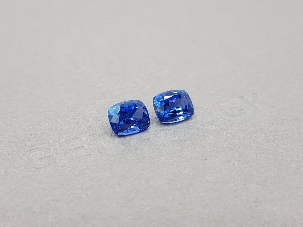 Pair of bright cushion cut cornflower blue sapphires 4.02 ct, Sri Lanka Image №2
