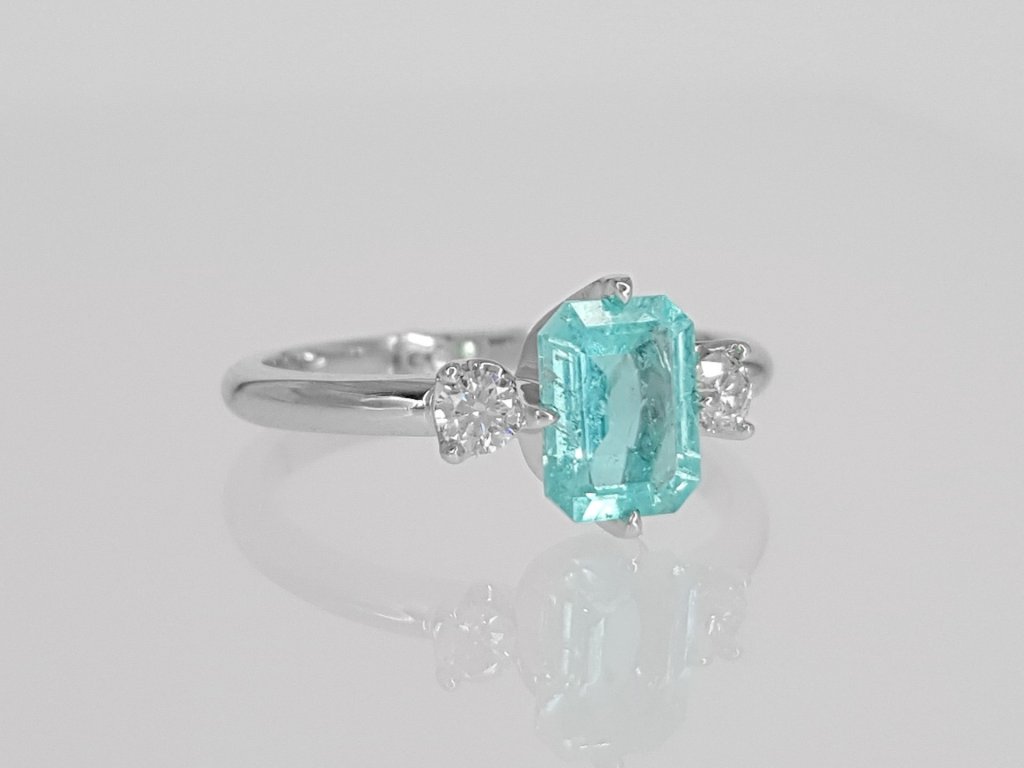 Ring with Paraiba tourmaline 1.00 ct  and diamonds in 18K white gold Image №2