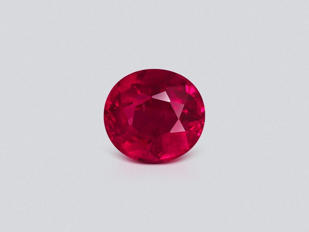 Rubí rojo vivo de corte ovalado de 0,42 carats, de Birmania  Image №1