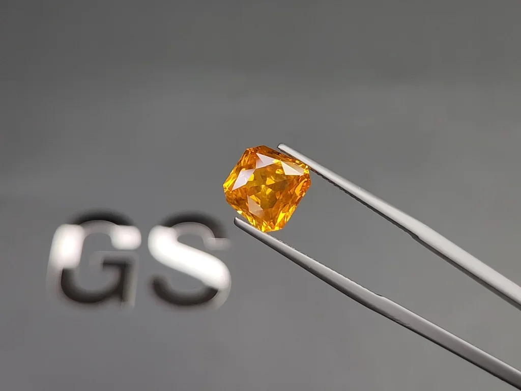 Zafiro amarillo anaranjado de talla elegante sin calentar, 4,70 ct, Sri Lanka Image №3