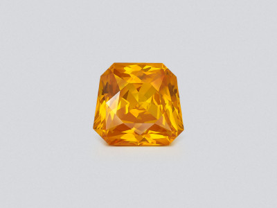Sapphire yellow orange fancy cut 4.70 carats, Sri Lanka photo