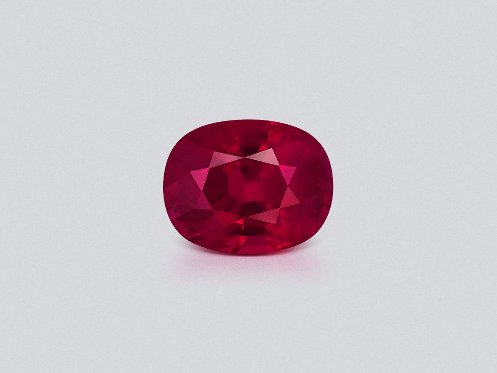 Rubí sangre de paloma talla ovalada 2,14 ct Birmania Image №1