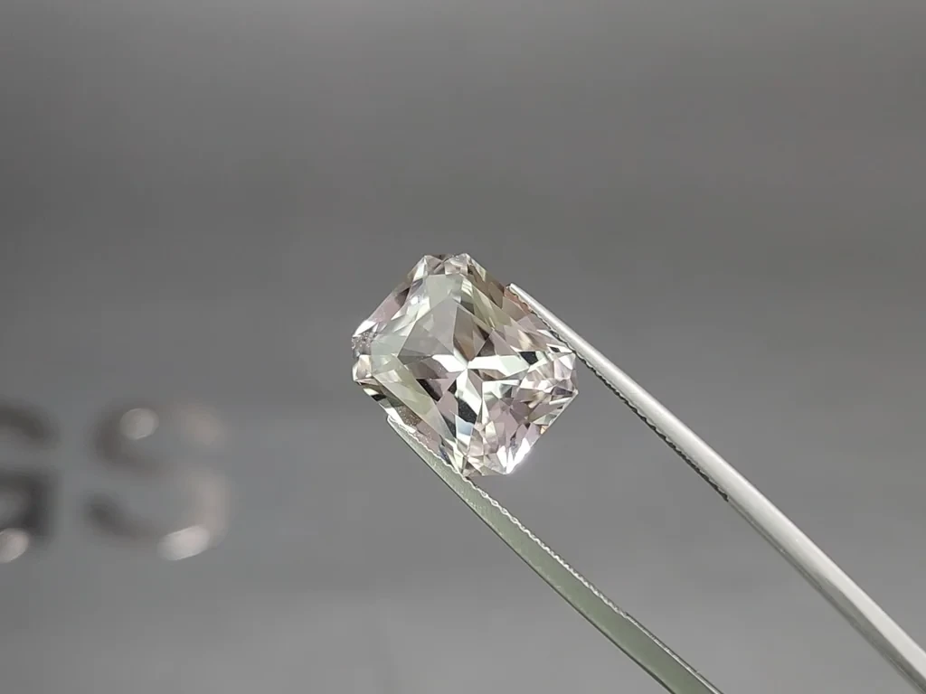 Kunzite light green radiant cut 7.94 carats, Pakistan Image №3