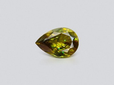 Olive green sphene 9.70 ct, Madagascar photo